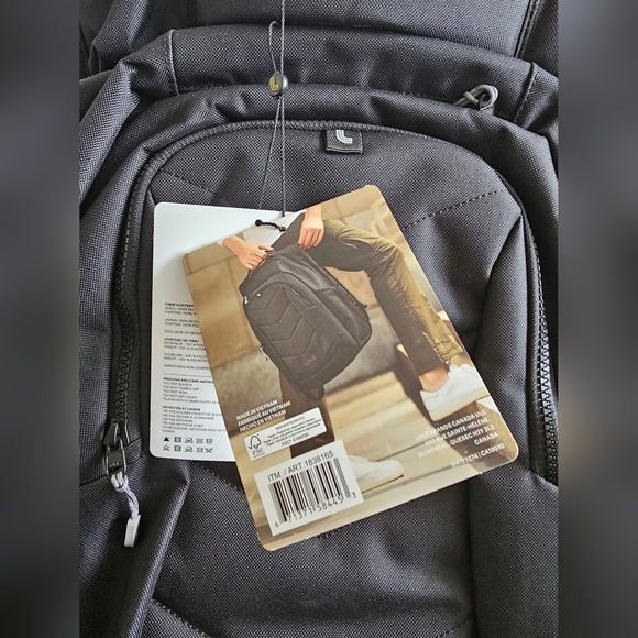 Lolë Padded Unisex Backpack 🎒 - Picture 5 of 7